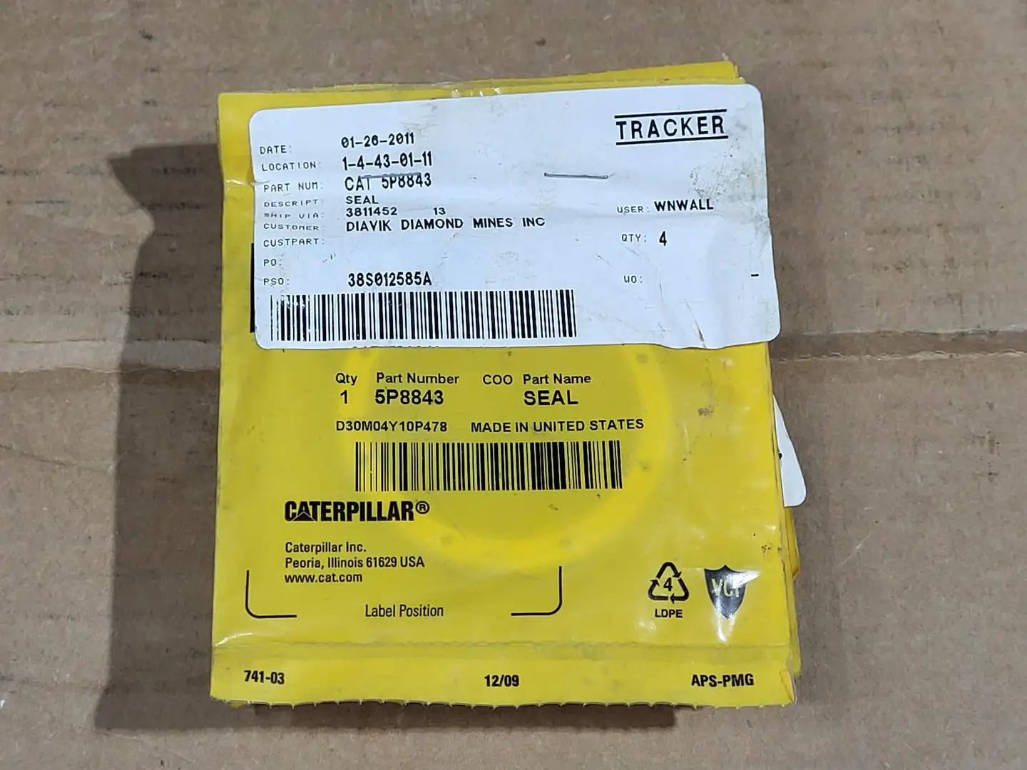 NEW CATERPILLAR 5P-8843