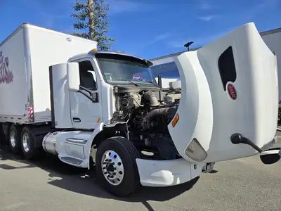 USED 2018 PETERBILT 579