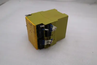 PILZ PNOZ X9P - SAFETY RELAY - 24VDC 7 N/O, 2 N/C, 2 SO - 5.5W STOCK H1435