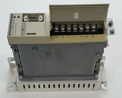 USED Omron R88D-UA08V