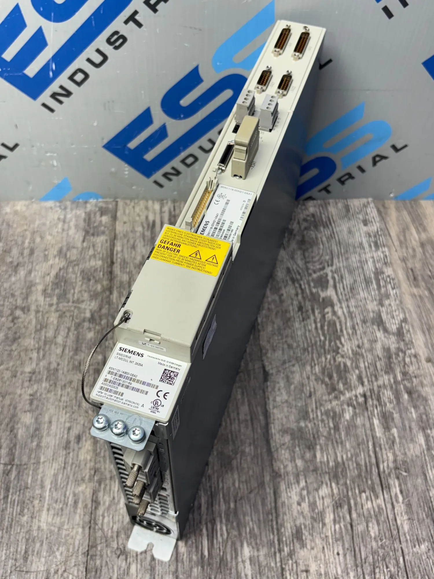 USED Siemens 6SN1123-1AB00-0BA2 VER. A w/ 6SN1118-0DH21-0AA1 (D)