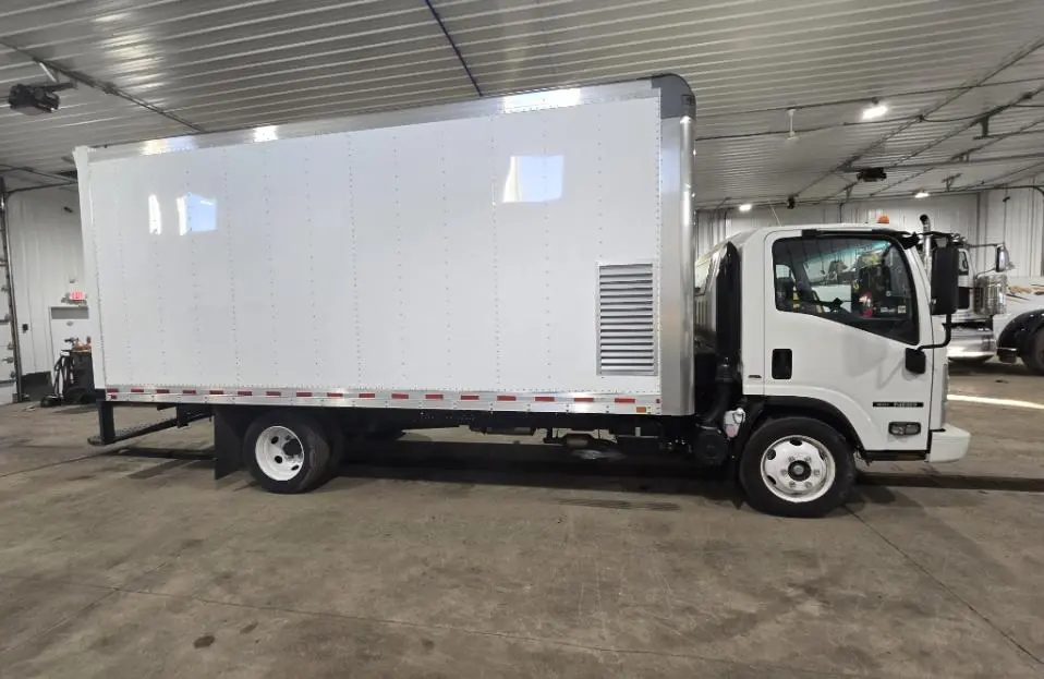Used 2022 ISUZU NRR GAS Misc Trucks Wisconsin US | Mitsubishi HC Capital America #1326811