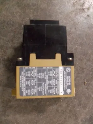 Allen Bradley 700-P400A1 AC Relay Series A Used
