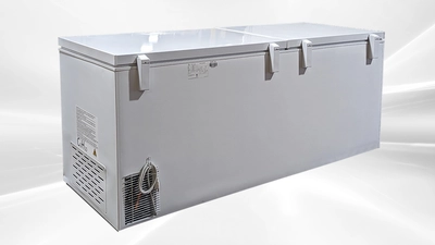 171-0375 92" Solid Top Self Contained Chest Freezer