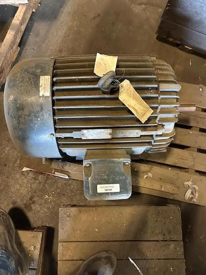 USED RELIANCE SQUIRREL CAGE