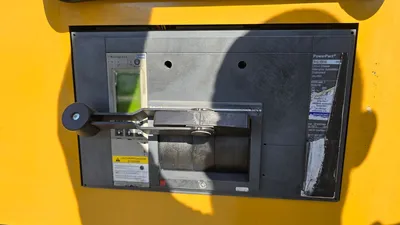 USED 2016 CATERPILLAR C32
