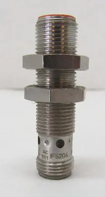 IFM Efector IFS204 Inductive Proximity Sensor