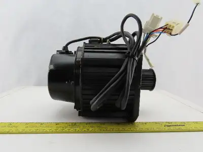 Yaskawa Electric SGMDH-12A2A-YR13 AC Servo Motor Removed From a Motoman YR-UP50