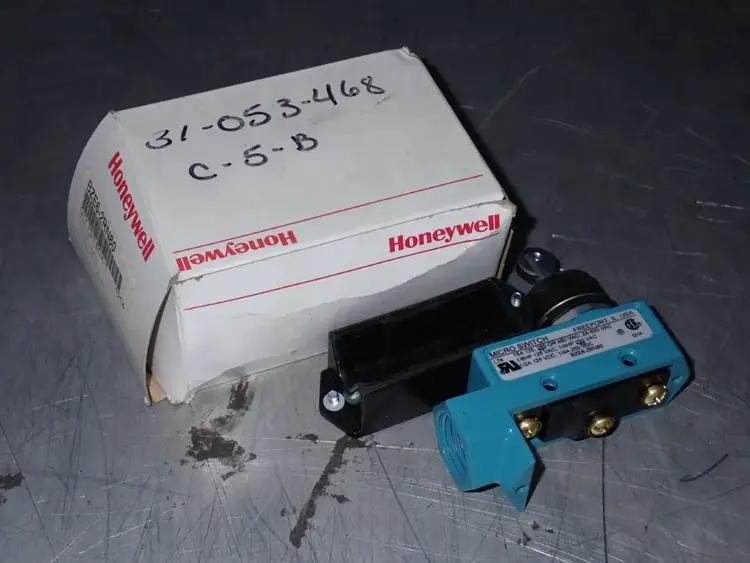 Used HONEYWALL BZE62RN80 Switch Parts Ohio US | HGR 24 #1187193