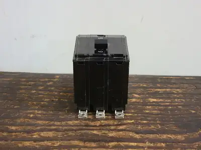 NEW SQUARE D QOB350