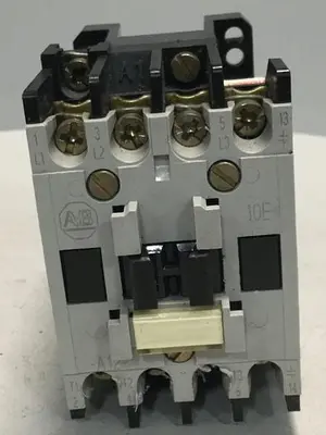 USED ALLEN BRADLEY 100-A12ND3 SER B