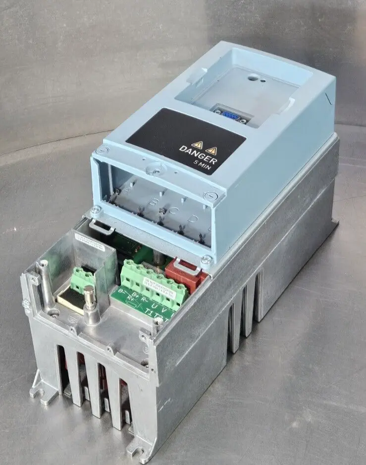 Eaton SVX001A1-4A1B1 Motor Drives/VFDs/Speed Controller (BIN654)
