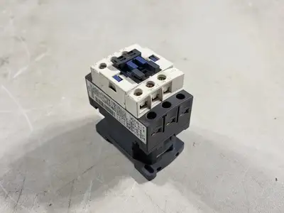 25 Amp, 3 Pole, 3 NO, 115 VAC Coil Contactor C01F7 52296548