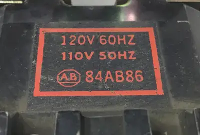 USED ALLEN BRADLEY 700-N200A1