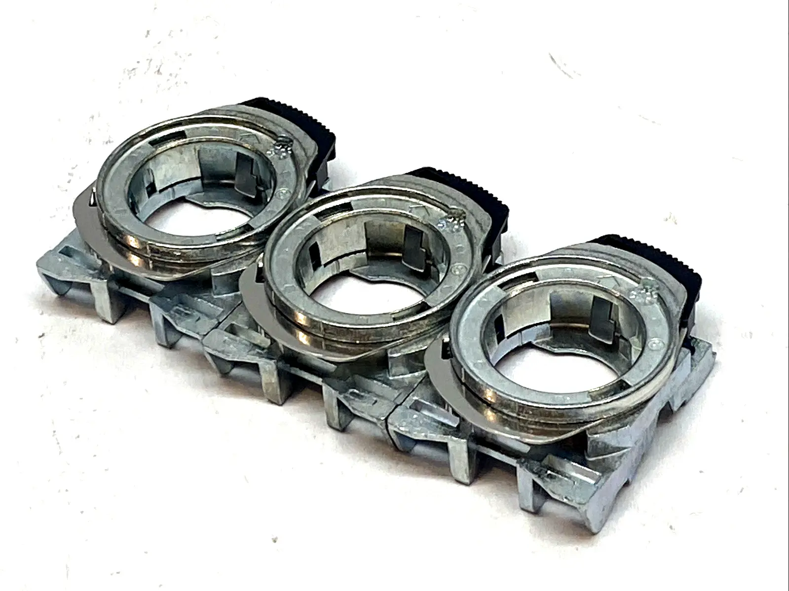 USED ALLEN-BRADLEY PUSHBUTTON METAL MOUNTING LATCH LOT OF 3