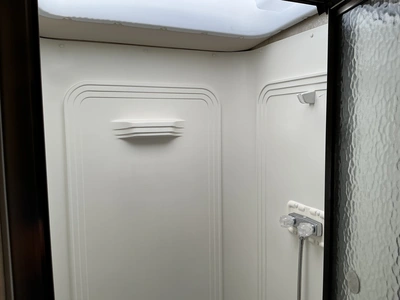 USED 2013 WINNEBAGO F53