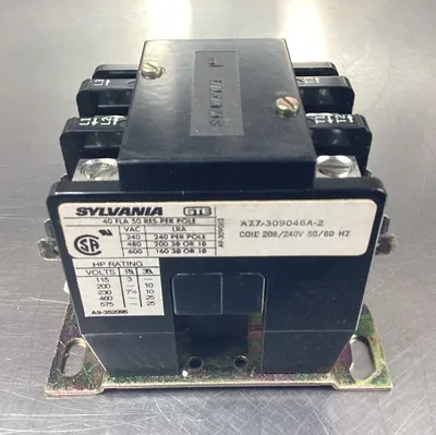Sylvania A77-309046A-2 3-POLE CONTACTOR 208-240V COIL 4C-23