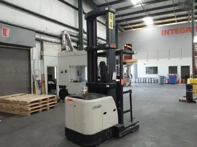 USED 2016 CROWN SP4050-30