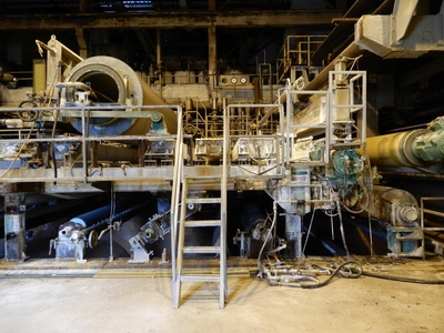 156" (3.92M) TRIM FOURDRINIER PAPER MACHINE 2,200 FPM NEW ALLEN BRADLEY DRIVE SYSTEM IN 2008