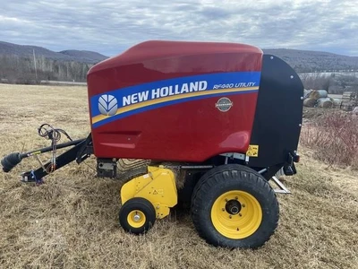 Used 2024 NEW HOLLAND RF440 UTILITY Square Balers Maine US | Beauregard Equipment #1511360