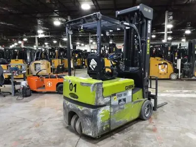 USED 2020 CLARK TMX25
