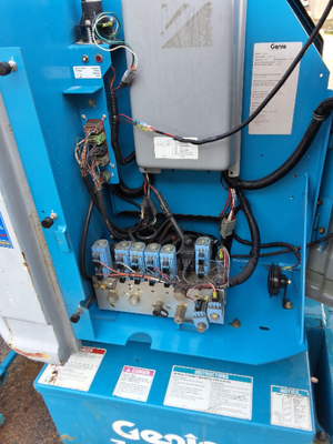 USED 2011 Genie Z-34/22N