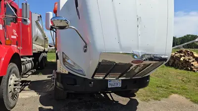 USED 2015 PETERBILT 579