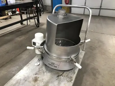 USED 2015 RUSSELL 17240