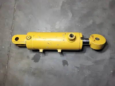 USED CATERPILLAR 9T-9901