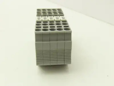 Eaton PT 2.5-4 Feed-Through Terminal Block Gray 4 Wire 600V 2.5mm² Lot of 148