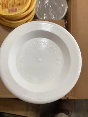 14 oz Plastic Food Service Cups With Locking Lids -NIB