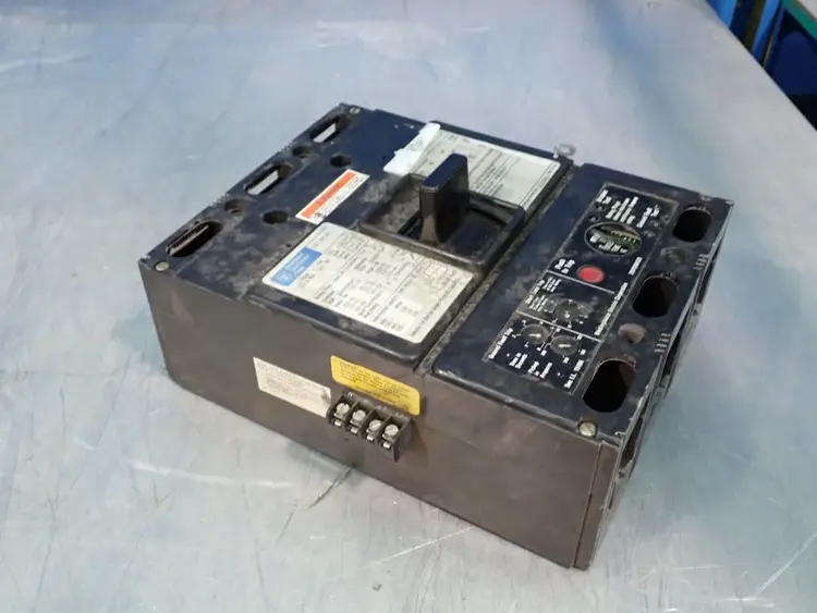 Used WESTINGHOUSE LCG3300F Circuit Breakers Ohio US | HGR 24 #1148057