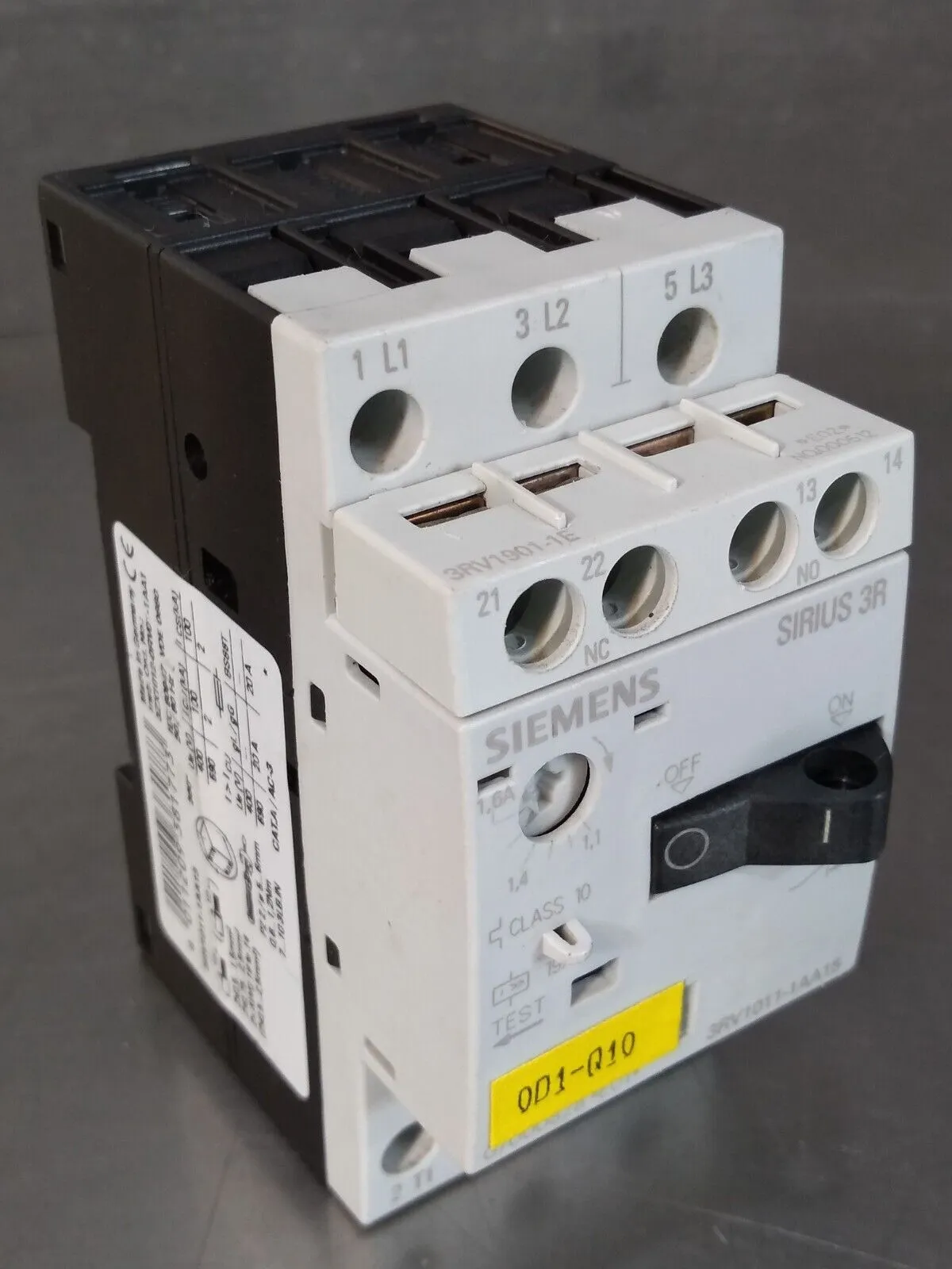 Siemens 3RV1011-1AA15 Circuit Breaker Loc 4D1