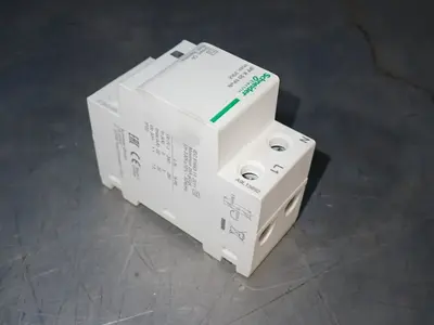 New | in-Stock SCHNEIDER ELECTRIC A9L15692 Surge Protectors Ohio US | HGR 24 #1187181