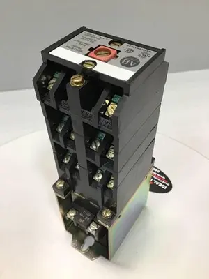 USED ALLEN BRADLEY 700DC-P1000Z24