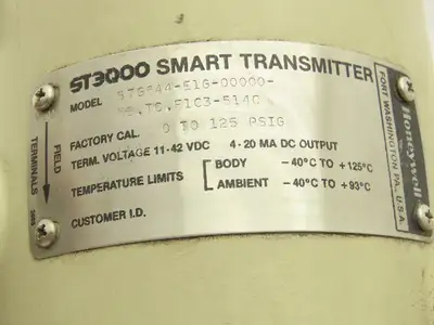 Honeywell ST3000 Smart Pressure Transmitter Sensor 11-42VDC 0-125PSI 1/2"NPT