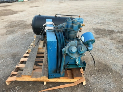 Used LEROI AIR COMPRESSOR 25 HP 880A HEAVY DUTY TWO STAGE RECIPROCATING 87.5 CFM AT 175 PSI Lubricated Reciprocating Air Compressors Michigan US | Miedema Asset Management Group #1761057