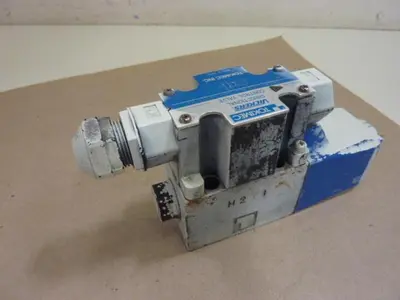 USED VICKERS DG4V32AMP7H7P2050
