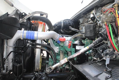 Used 2019 VOLVO VHD104B200 Cab Chassis trucks Texas US | Roll Off Truck World #1492007