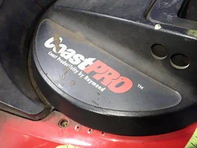 The Raymond Corporation 8000 Lbs Electric Pallet Jack