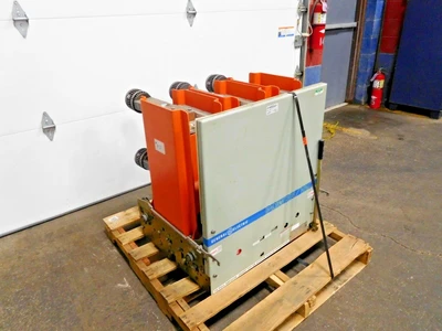 Used GE VB 13.8-1000-3 Circuit Breakers Ohio US | Equipment Recovery Corp. #1330906
