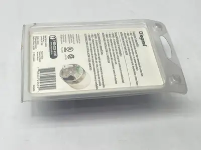 PS520CCLBCCV4 | Legrand  Female Connector Clamp Lock Straight Blade 20A 125V 3-Pole - New