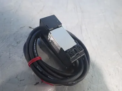 NEW KEYENCE CZV21A