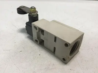 USED OMRON D4D-2120