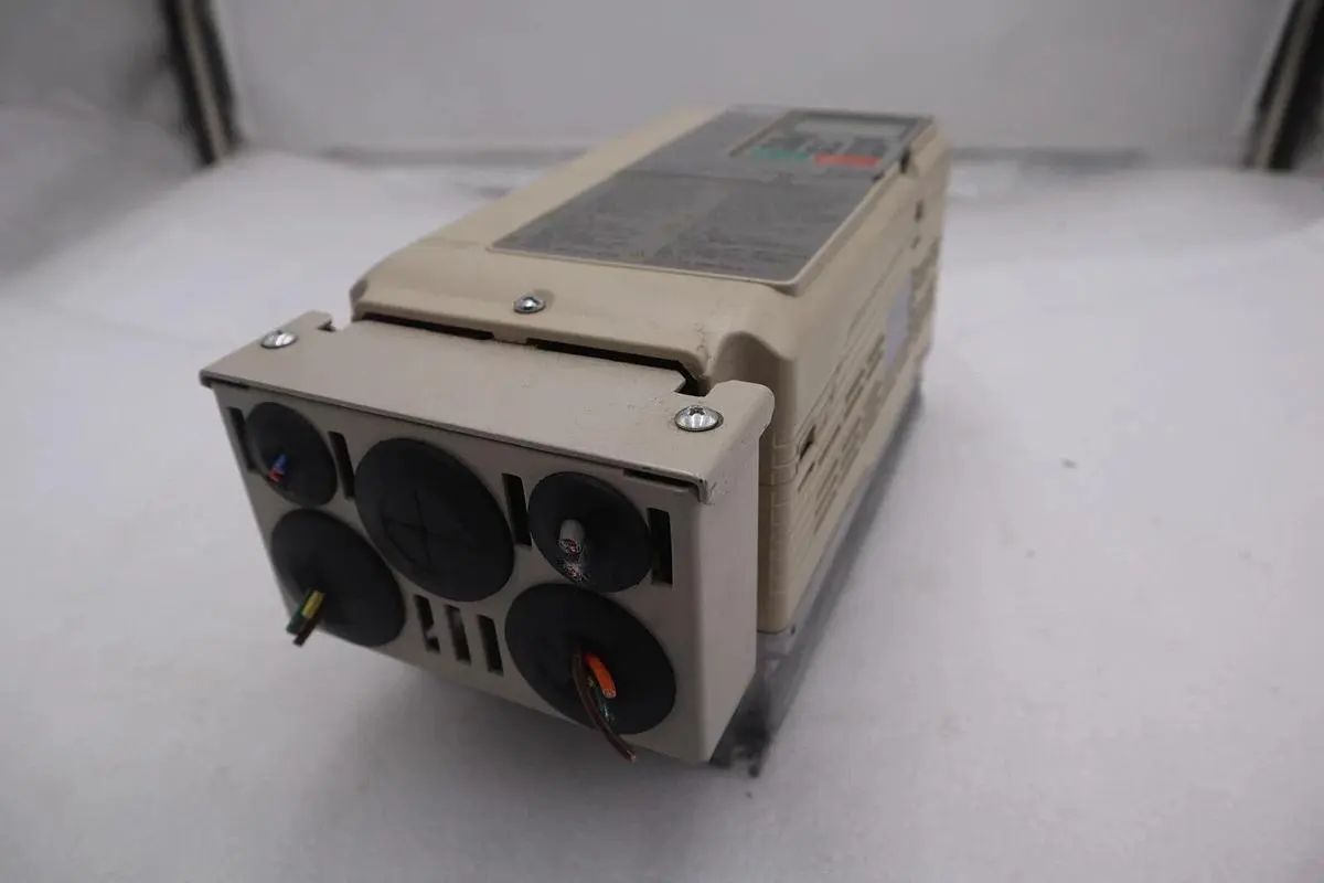 YASKAWA ELECTRIC CIMR-AU4A0004FAA / CIMRAU4A0004FAA REV E VFD DRIVE STOCK 4343