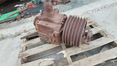 USED WARNER GEAR COMPANY T7A-1 MANUAL TRANSMISSION