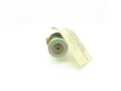 Johnson Controls V-3752-6007 1/2" Steam Union Angle Valve 3-6 PSI *READ*