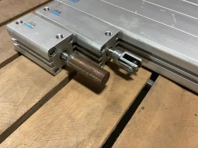 Used _UNKNOWN_ _UNKNOWN_ Pneumatic Cylinders Michigan US | Miedema Asset Management Group #1320245