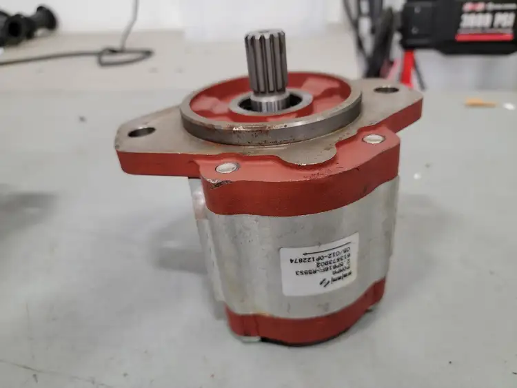 Used SALAMI 2.5PB16D-R55S3 Parts (Hydraulics and Pneumatics) British Columbia CA | Lenmark #265041