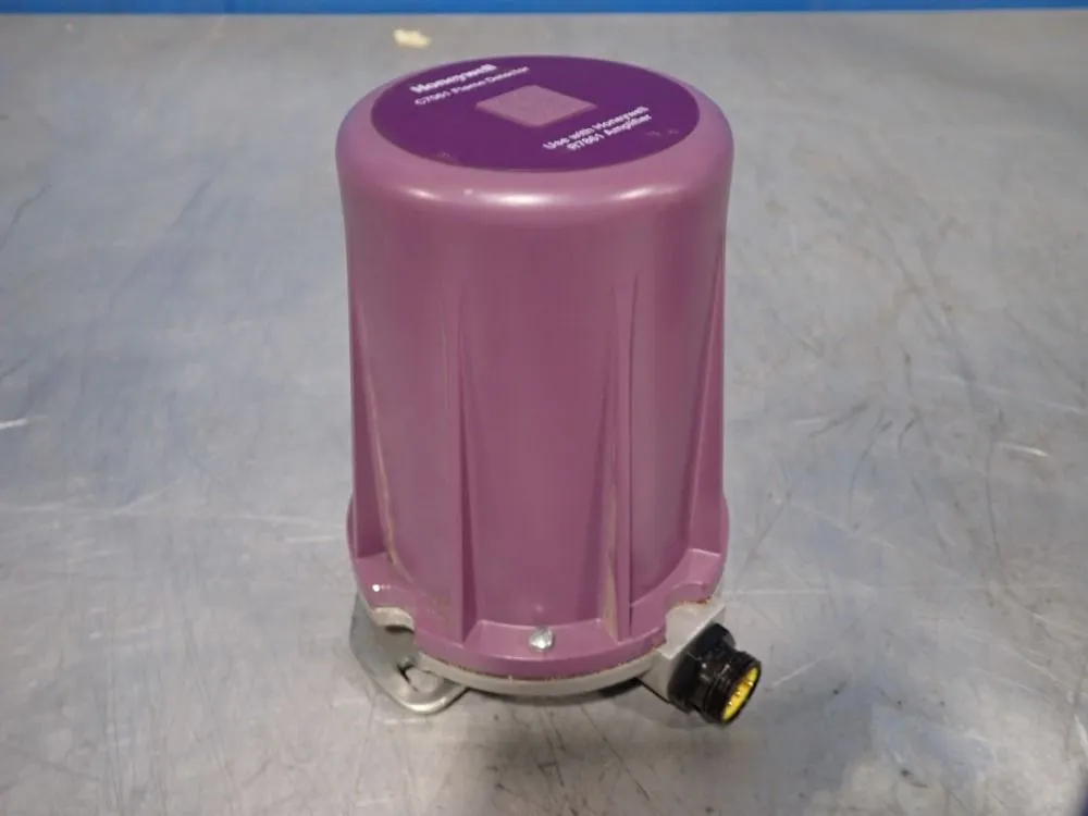 Used HONEYWELL C7061A1046 Gas Analyzers / Detectors Ohio US | HGR 24 #1406509